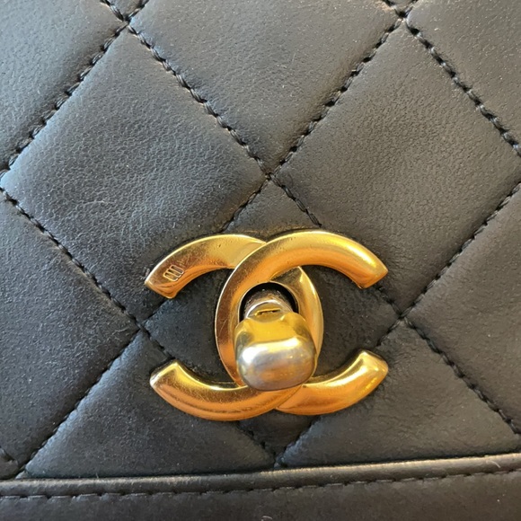 Chanel Lambskin Quilted Jumbo Flap Bag - Picture 4 of 13